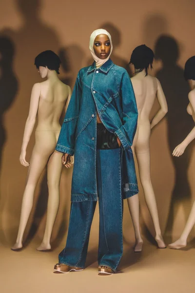 Look 27